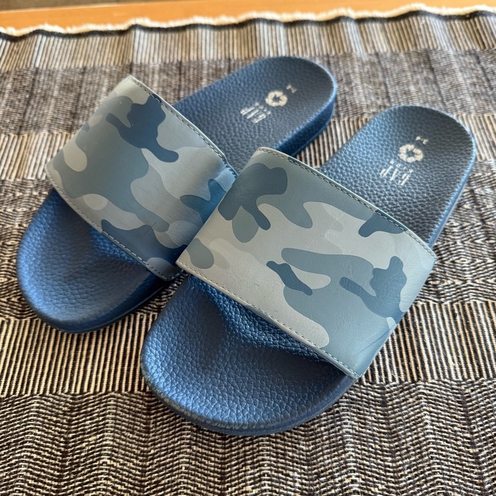 Gap Camouflage Slide Sandals